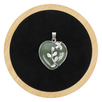 Wisiorek kamienny z różą