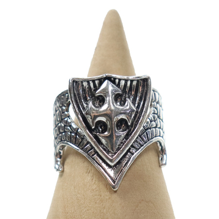 Pierścionek indyjski z motywem tarczy i krzyża