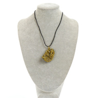 Naszyjnik z minerałem