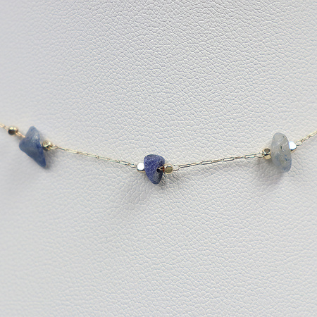 Naszyjnik z kamyczkami