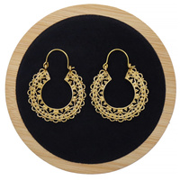 Metalowe kolczyki indyjskie