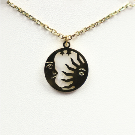 Naszyjnik z zawieszką