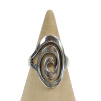 Pierścionek indyjski z motywem spirali