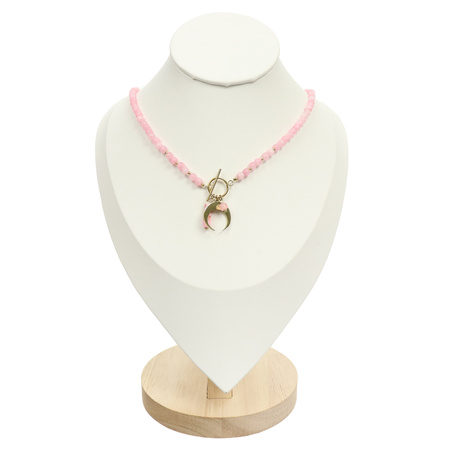 Naszyjnik z kamieni z ozdobnym zapięciem