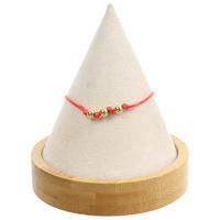 Bransoletka z czerwonego sznurka