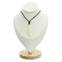 Naszyjnik z piórkiem