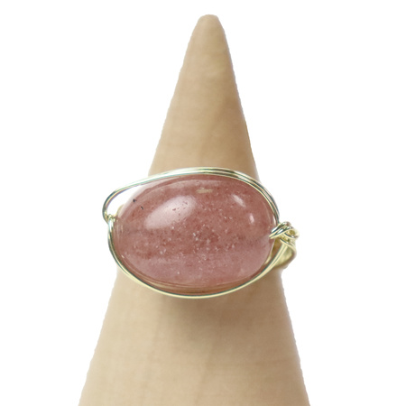 Pierścionek drucikowy z kamieniem