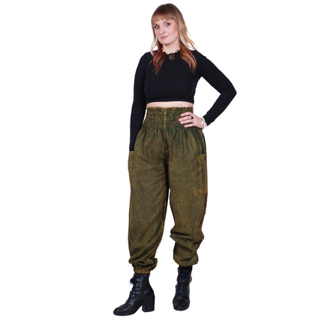 Spodnie z kieszeniami