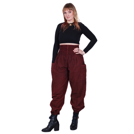 Spodnie z kieszeniami