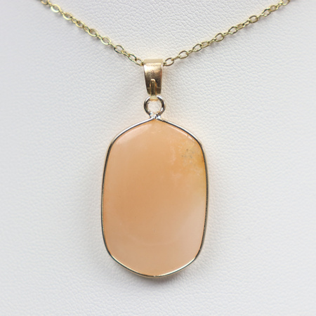 Naszyjnik z zawieszką kamienną