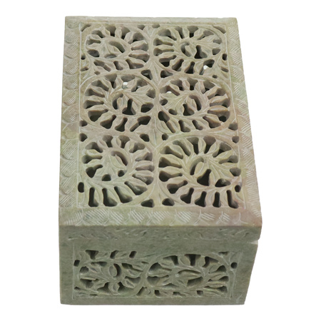 Szkatułka z kamienia mydlanego