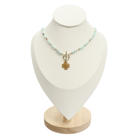 Naszyjnik z kamieni z ozdobnym zapięciem