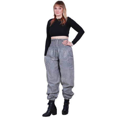 Spodnie z kieszeniami