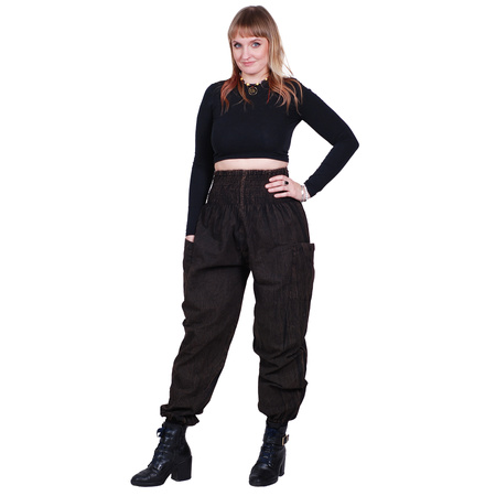 Spodnie z kieszeniami