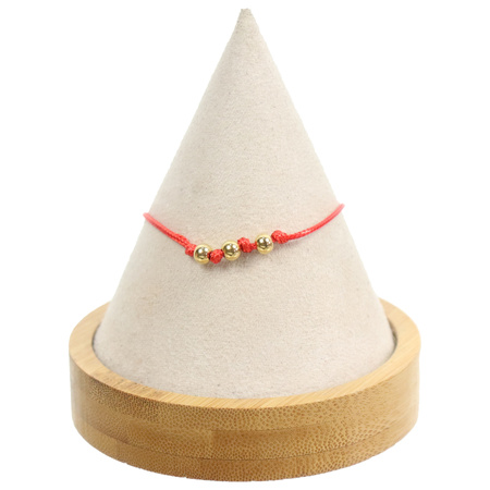 Bransoletka z czerwonego sznurka